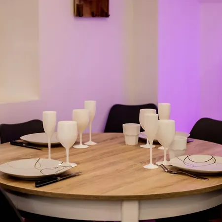 Cosmo Ideal Famille Rue Carnot *
